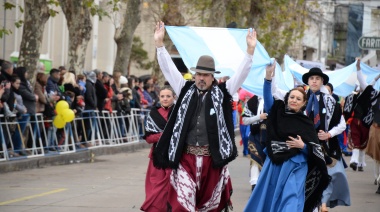 Anuncian cortes en la circulación vehicular por el Desfile Patrio de 25 de Mayo