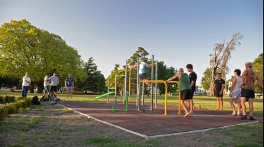 Se habilitó el rack para practicar calistenia en el Paseo de la Salud