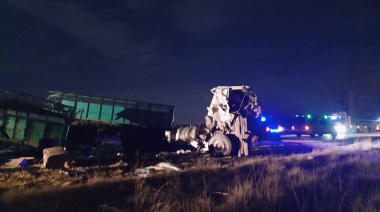 Choque frontal entre dos camiones: fallecieron ambos conductores