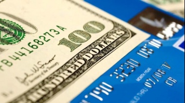 Avances en la dolarización: Habilitan pago con débito y publicación de precios en dólares