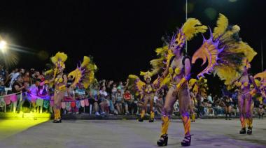 Un gran marco de público acompañó la primera noche de los Corsos Oficiales 2023