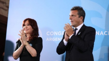 Sergio Massa y Cristina Fernández de Kirchner analizan una suma fija para trabajadores
