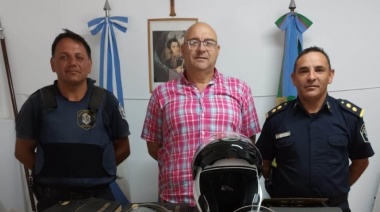 Se llevó a cabo una entrega de cascos para motopolicías de la ciudad