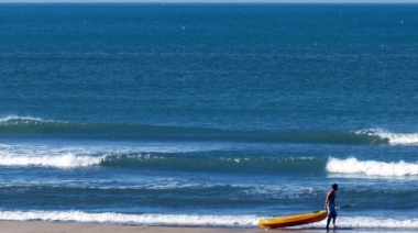 Zona libre de parlantes: la iniciativa de una playa bonaerense para “que el mar suene más”