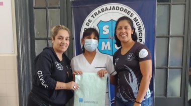 El STMO puso en marcha la entrega de guardapolvos para el regreso a clases