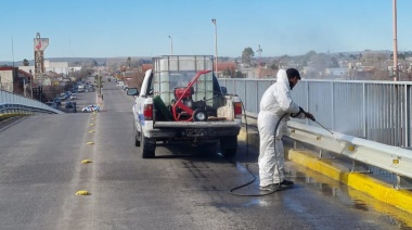 Se llevarán adelante tareas de limpieza en los puentes de Colón y Del Valle