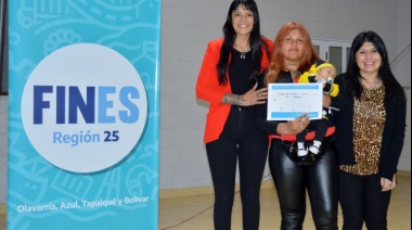 Entrega de títulos a egresados del Programa Fines Trayecto Secundario