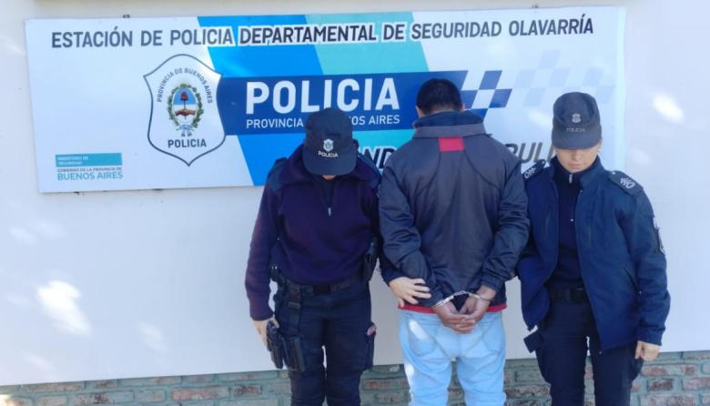 Tenía pedido de captura activa desde 2022: lo identificó la policía y terminó detenido