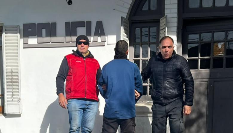 Allanaron la vivienda de un hombre por lesiones y amenazas: terminó detenido