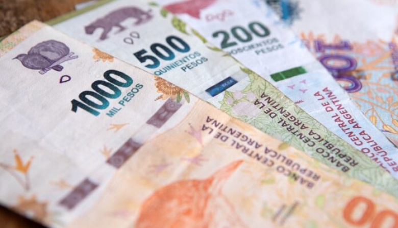 López Murphy propuso una ley cambiar el peso por una nueva moneda