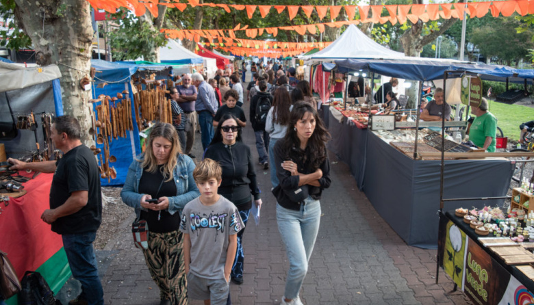 Feria por el Día de la Primavera en el Paseo de Artesanos