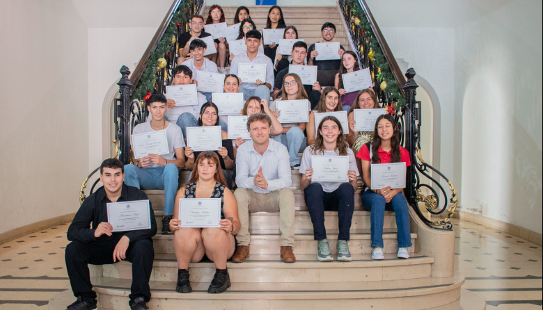 El Municipio otorgó reconocimientos para estudiantes con mejor promedio del último año del secundario