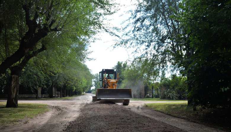 El Municipio realiza trabajos de mantenimiento de calles en Villa Aurora