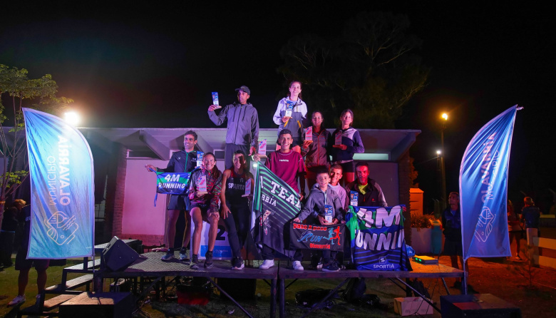 La Correcaminata Nocturna iluminó el Cerro “Luciano Fortabat”