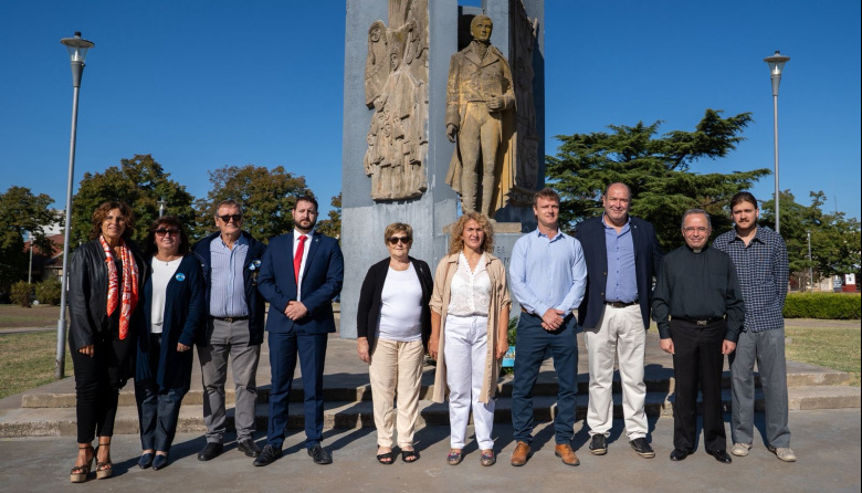 El intendente Wesner participó del acto en conmemoración al 214° Aniversario de la Creación de la Bandera