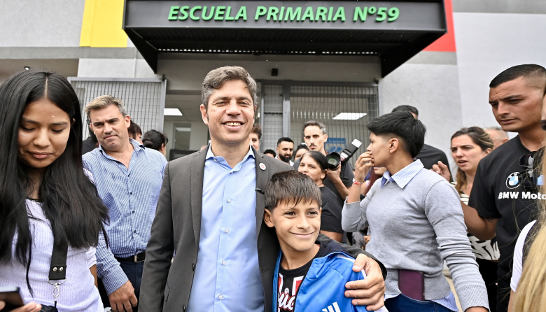 Kicillof dio inicio al ciclo lectivo del nivel secundario en una Escuela Técnica de Avellaneda