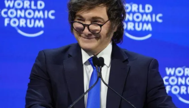 En plena crisis económica, Javier Milei compartió 50 historias en menos de 24 horas