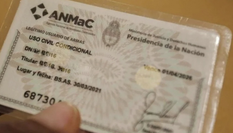 En medio de la ola de amenazas en escuelas, el Gobierno Nacional elimina requisitos para la tenencia de armas