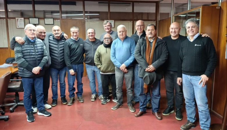 Fomentistas del barrio Hipólito Yrigoyen reclamaron reiterados cortes de luz a Coopelectric