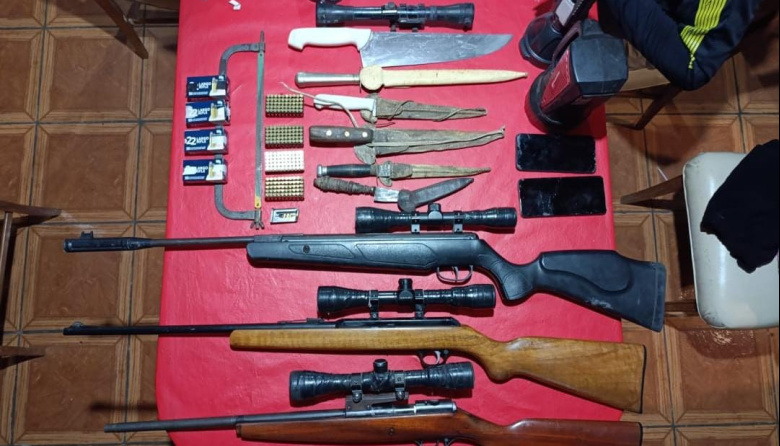Esclarecieron un abigeato en Santa Luisa: allanaron una vivienda y secuestraron armas