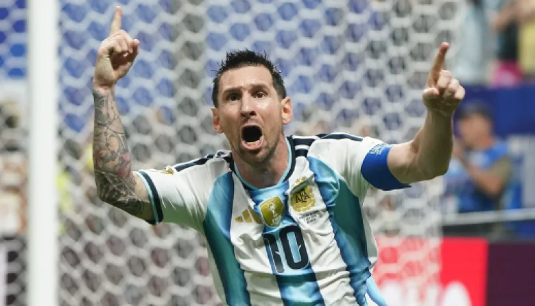 Milagro argentino: La selección lo dio vuelta faltando 10 minutos y se metió en cuartos de final