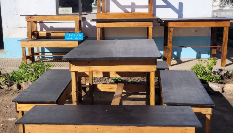 En la Unidad 2 Sierra Chica elaboraron mobiliario escolar para la escuela Secundaria N° 17 de esa localidad