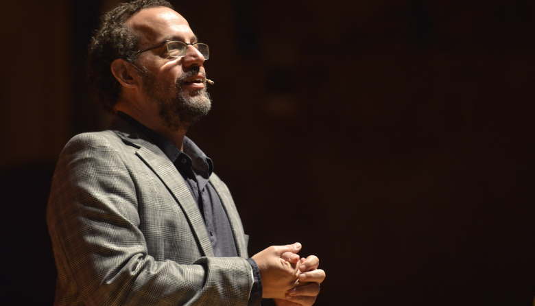 Sergio Feferovich llega a Olavarría con "La Música de las Ideas": un show que combina humor, música y emociones