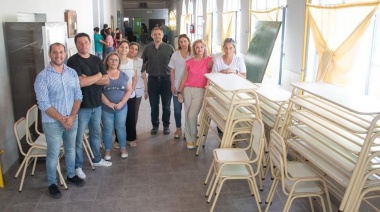 La Provincia entregó mobiliario para establecimientos educativos de la ciudad