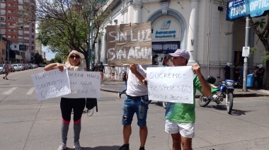 Sin luz, sin agua y sin respuestas: vecinos se manifestaron en Coopelectric