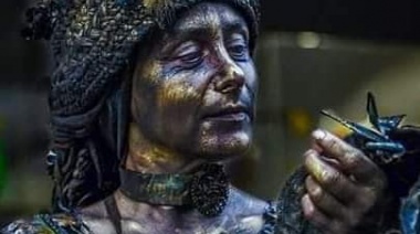 “El estatuismo es el arte de llevar adelante un personaje poético en un espacio público”