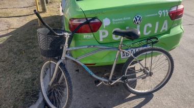 Encuentran una bicicleta sustraída en una casa