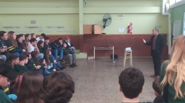 Continúan las charlas sobre seguridad vial en instituciones educativas