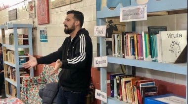 El poeta Jesús Iribarren visitó el pabellón literario de la Unidad 38