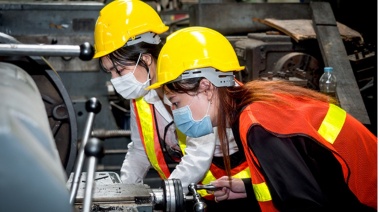 Derogan la Ley que prohibía a las mujeres realizar trabajos considerados riesgosos