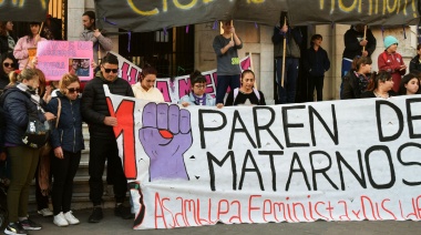 Dolorosa marcha por los asesinatos de Sandra y Thiago