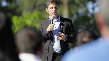 Kicillof oficializó el fondo para que intendentes paguen el bono, pero no cedió a un reclamo de JxC