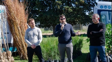 Se entregaron árboles frutales y forestales a instituciones y productores