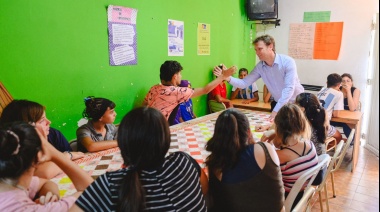 Maxi Wesner estuvo en la sede de Envión 1
