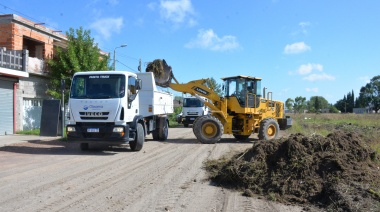 Se desarrollan trabajos de mantenimiento y mejora vial en Villa Aurora