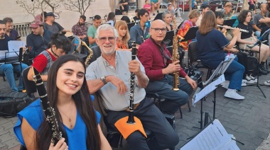 La Orquesta Escuela y la Banda Infanto Juvenil se presentaron en el Paseo Jesús Mendía