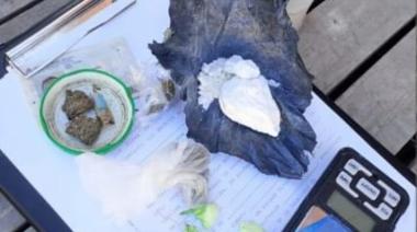 Tenían cocaína e intentaron huir de la policía, pero fueron aprehendidos