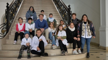 Estudiantes de la Escuela Nº 19 de Rocha y Escuela Nº 48 de La Moderna visitaron La Municipalidad