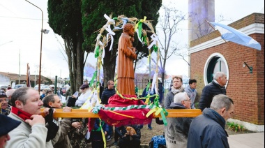 El Intendente Maximiliano Wesner participó de la Caminata de San Cayetano