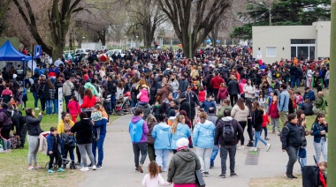 Una multitud se acercó a disfrutar del Festival de las Infancias en el predio de la Sociedad Rural