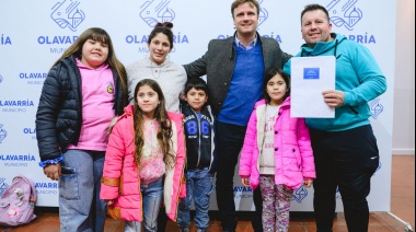 El Intendente Wesner hizo entrega formal de lotes con servicios a 112 familias