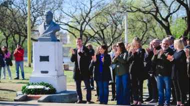 El Intendente Wesner encabezó el acto protocolar en homenaje a Domingo Faustino Sarmiento