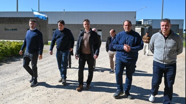 El intendente Wesner recibió a Federico Achával y juntos recorrieron la planta de ETA