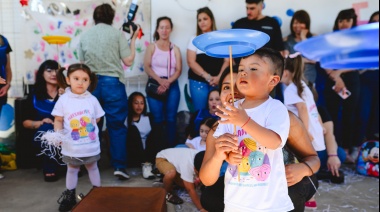 Los Jardines Maternales Municipales presentaron sus distintivos