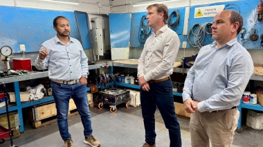 El Intendente Wesner visitó la Concesionaria Scania de Olavarría
