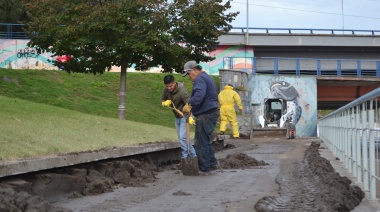 El Municipio de Olavarría continúa con los trabajos de limpieza y reacondicionamiento en el sector costero